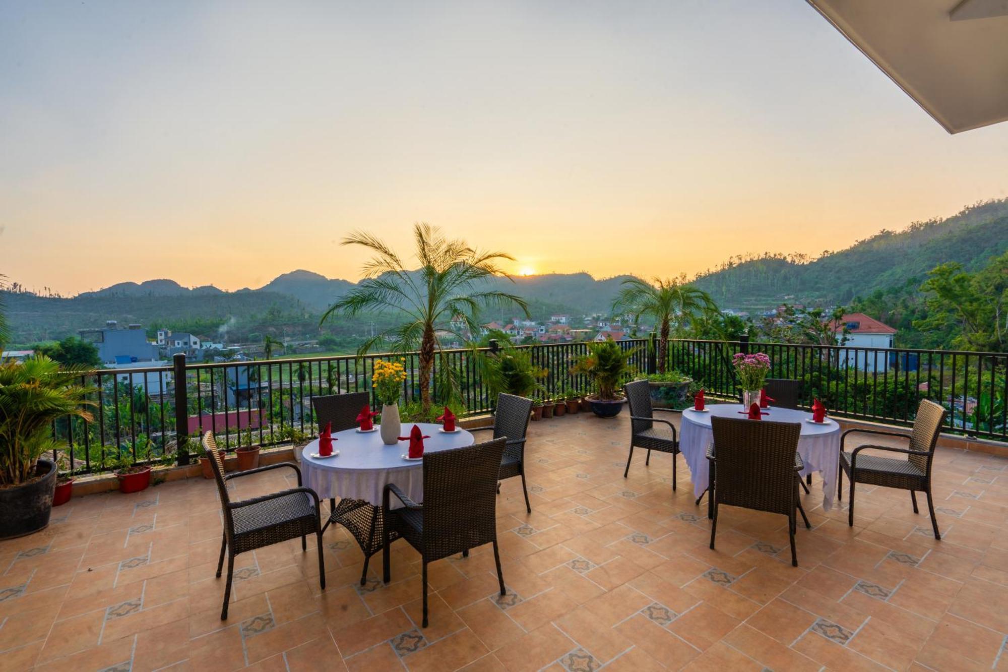 Rocky Mountain Homestay Cat Ba Xuan Dam Buitenkant foto
